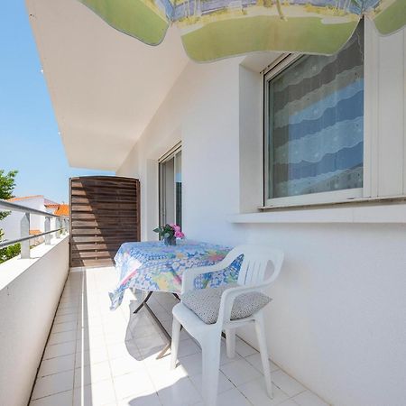 Gorgeous Apartment In Royan With Kitchen Exterior photo