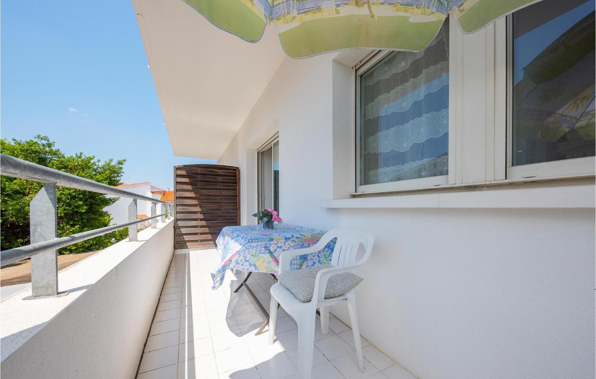 Gorgeous Apartment In Royan With Kitchen Exterior photo